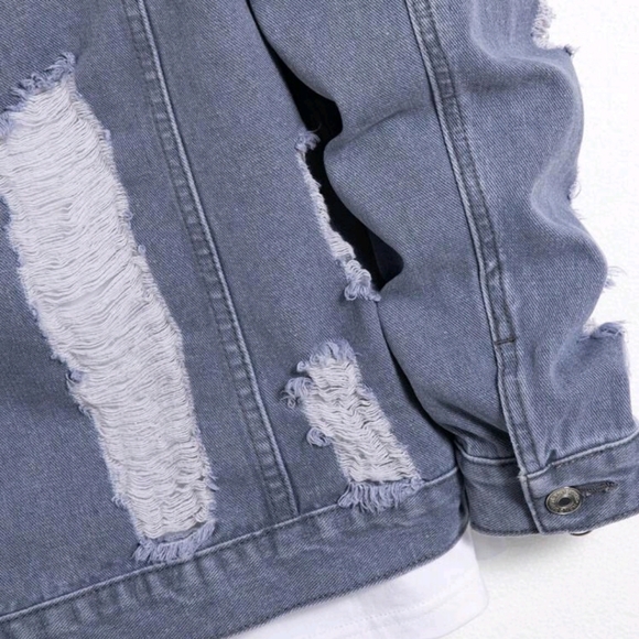 NEW ✨️ GRAY / BLUE DISTRESSED DENIM JEANS JACKET SIZE S - Picture 5 of 6